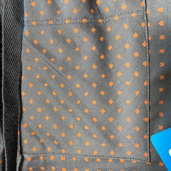 Columbia casual button up shirt with hood and tabs to roll up sleeves - Picture 3 of 10